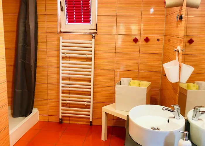 Apartment Sch Sch Sch *